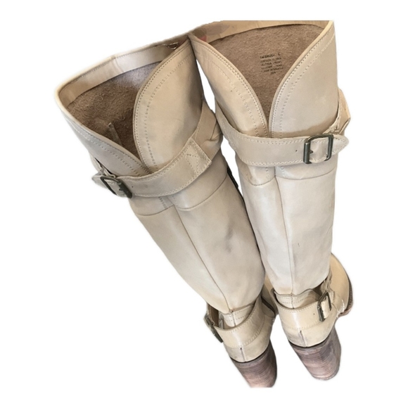 RARE Freebird by Steven 'BRUSH' boots in distressed cream color Size 9 - Picture 4 of 7